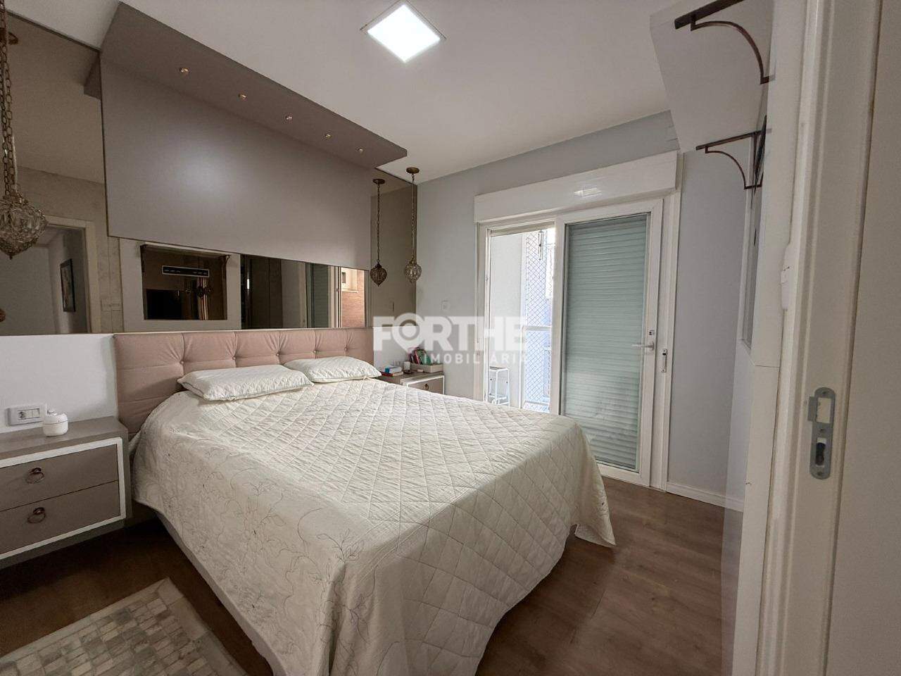 Sobrado em condomínio à venda no Alto Alegre: Suíte 