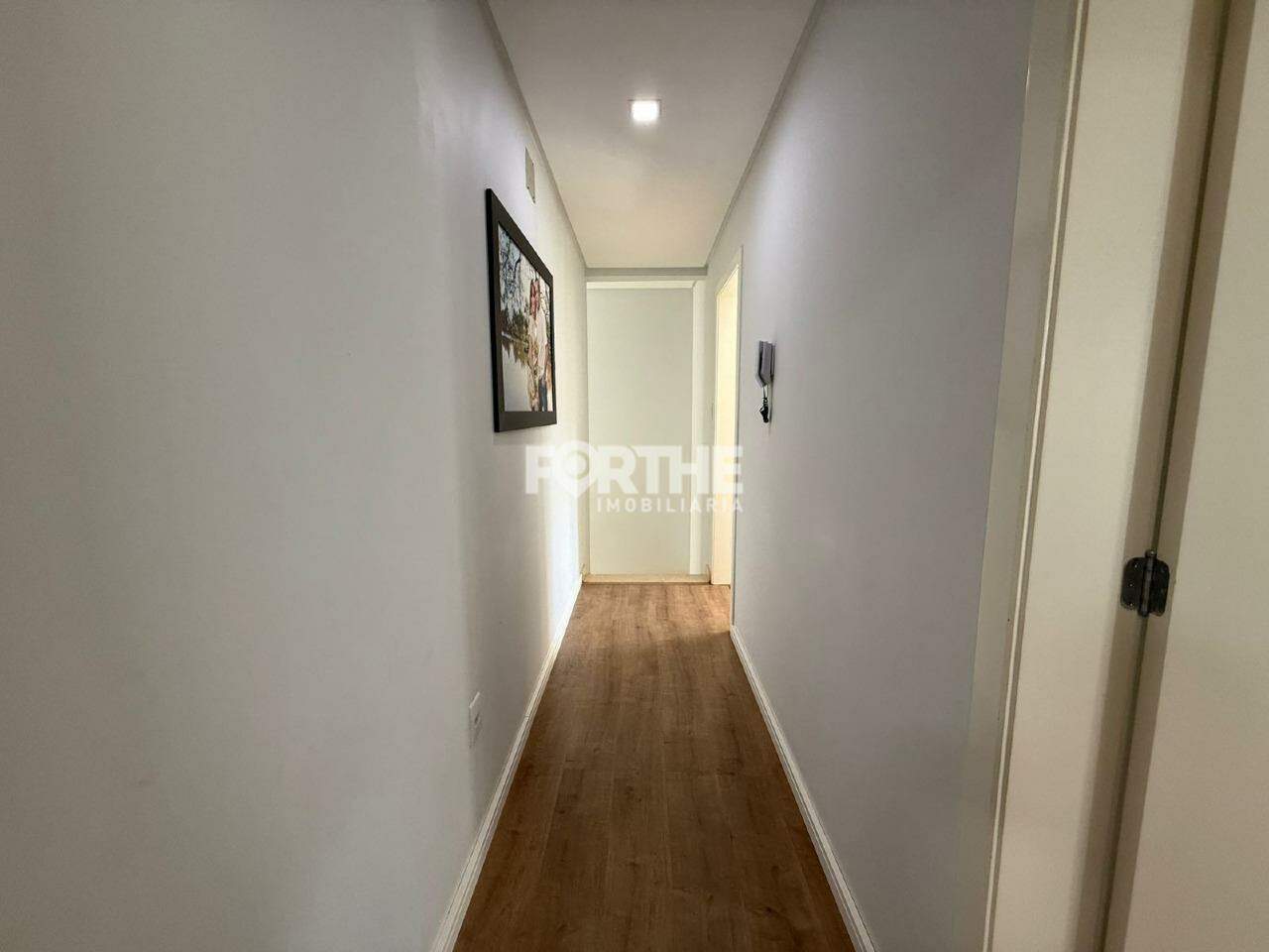 Sobrado em condomínio à venda no Alto Alegre: Corredor piso superior