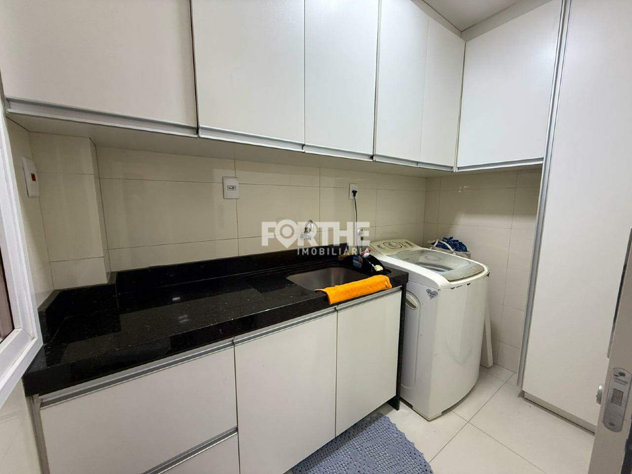 Sobrado em condomínio à venda no Alto Alegre: Área de serviço