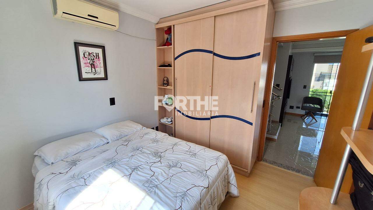 Sobrado à venda no Centro: 