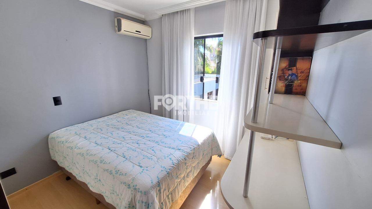 Sobrado à venda no Centro: 