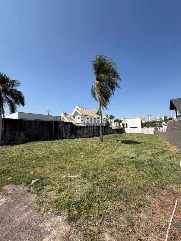 Terreno à venda no Country: 
