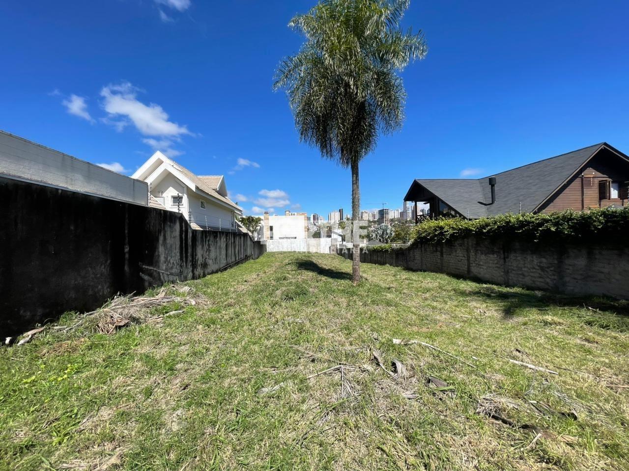 Terreno à venda no Country: 