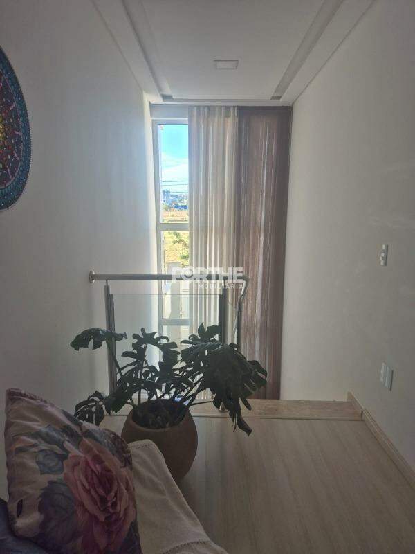 Sobrado à venda no Recanto Tropical III: 