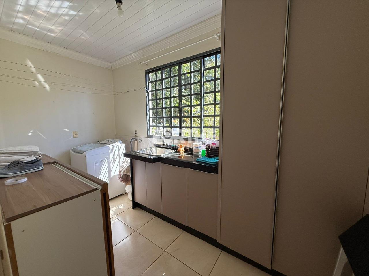 Casa à venda no Neva: Área de serviço