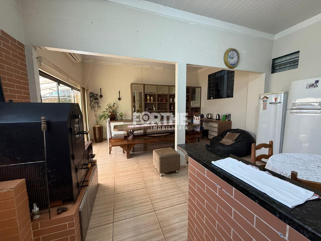 Casa à venda no Neva: Espaço gourmet