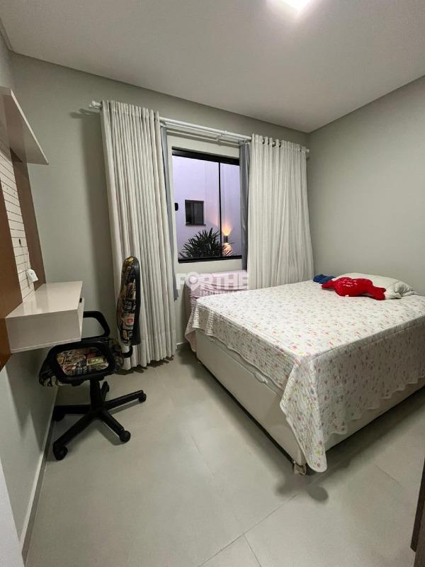 Casa à venda no Esmeralda: 