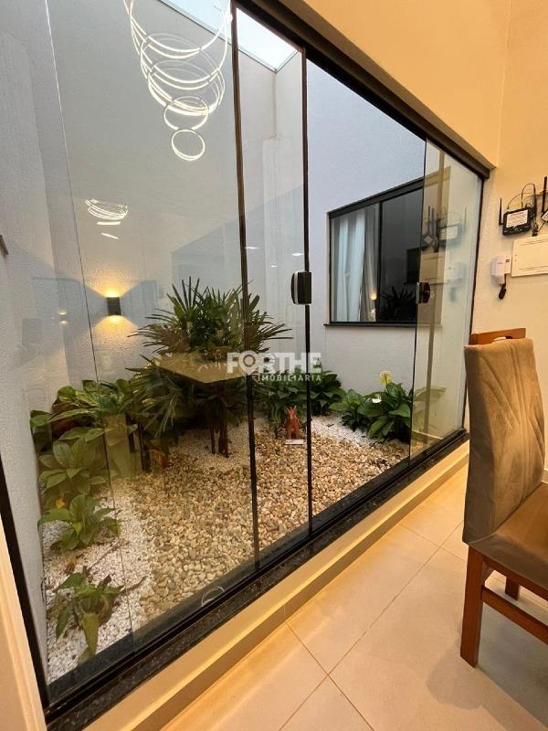 Casa à venda no Esmeralda: 