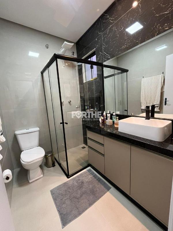 Casa à venda no Esmeralda: 