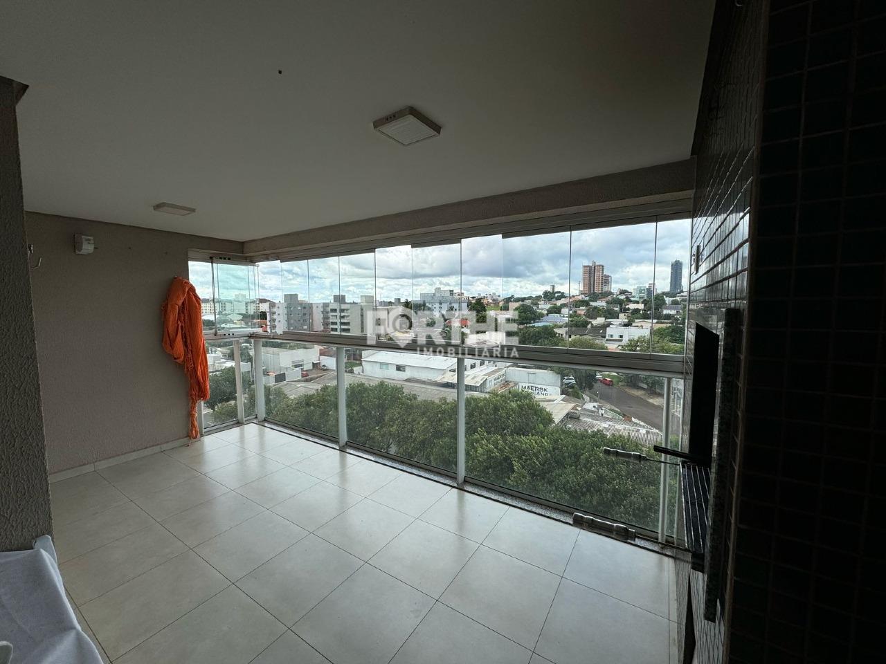 Apartamento à venda no Coqueiral: 