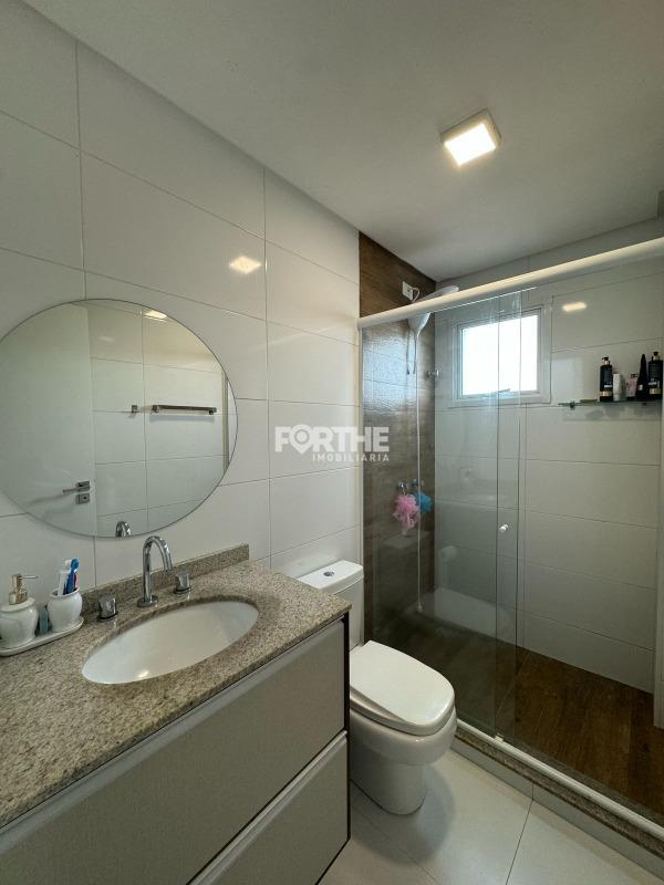 Apartamento à venda no Coqueiral: 