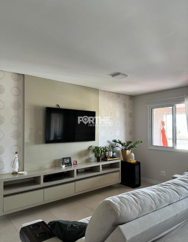 Apartamento à venda no Coqueiral: 