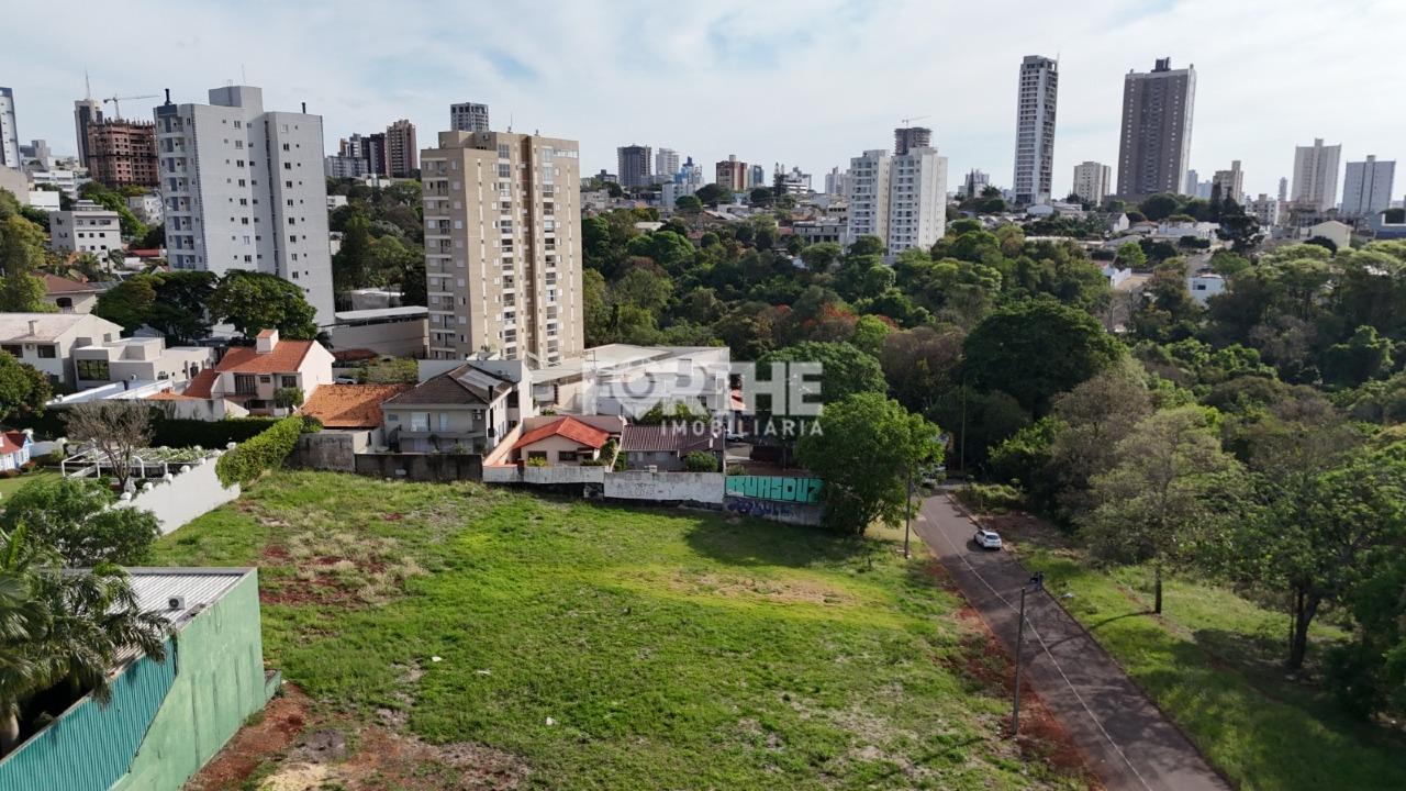 Terreno à venda no Country: 