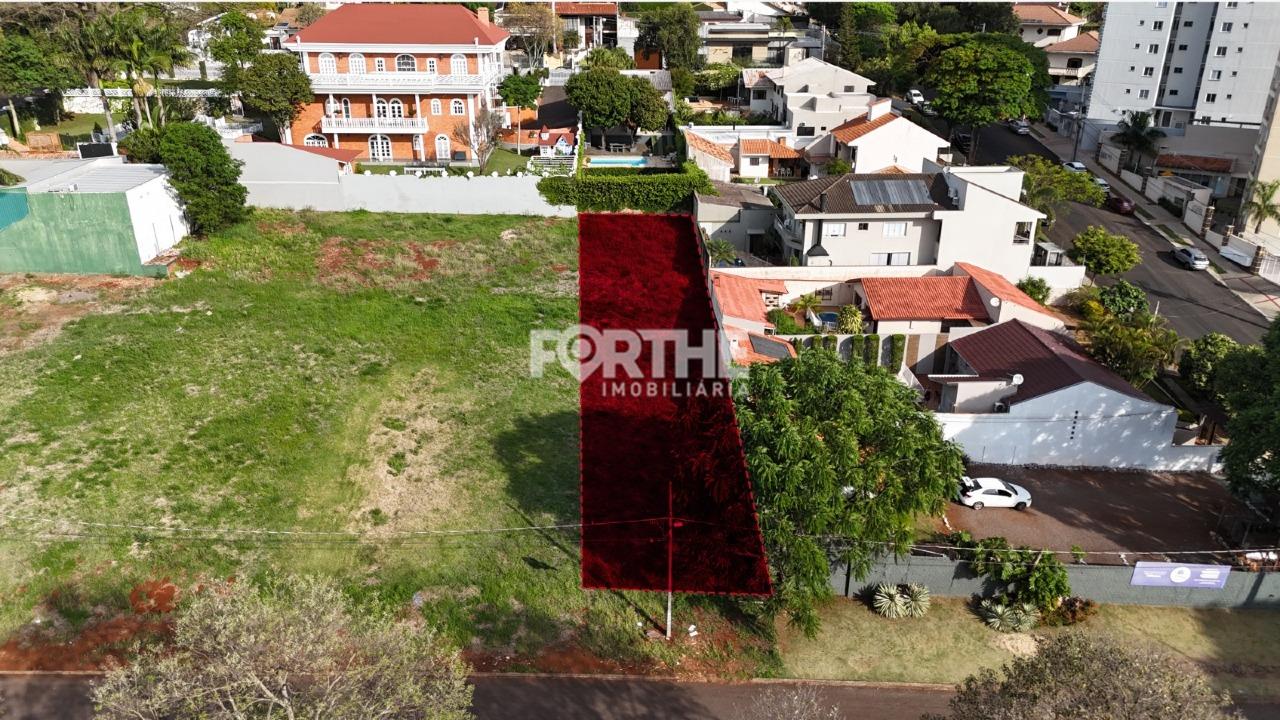 Terreno à venda no Country: 