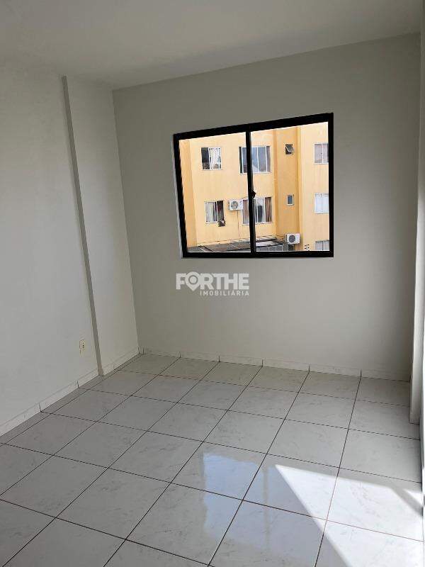 Apartamento à venda no Recanto Tropical: 