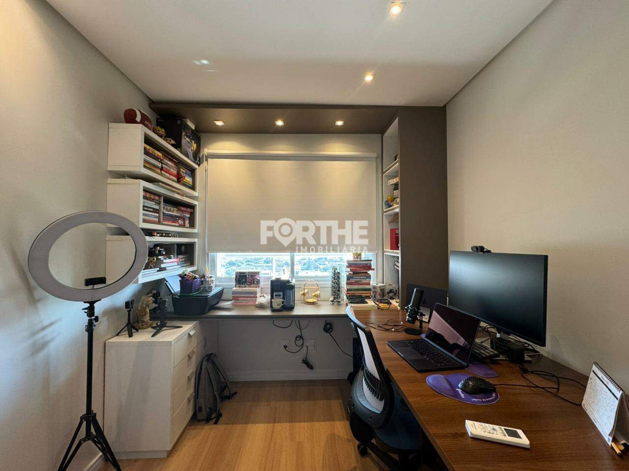 Apartamento à venda no Coqueiral: 