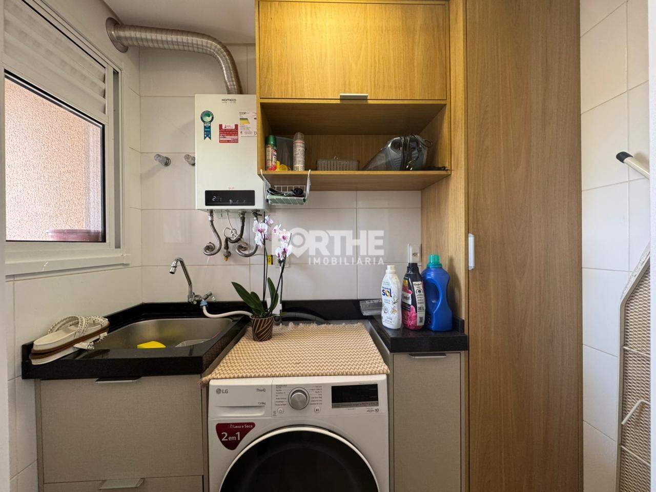 Apartamento à venda no Coqueiral: 