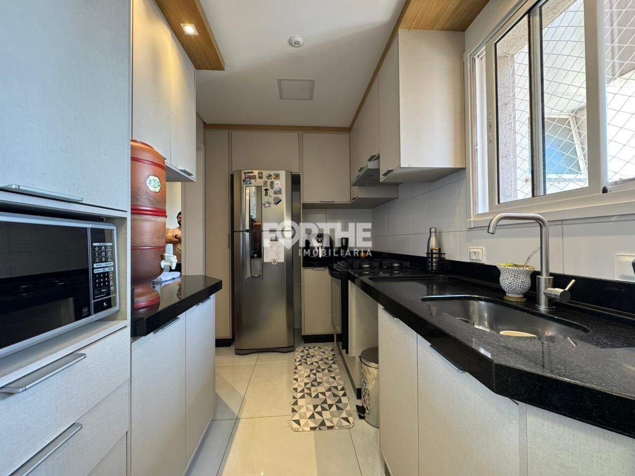 Apartamento à venda no Coqueiral: 