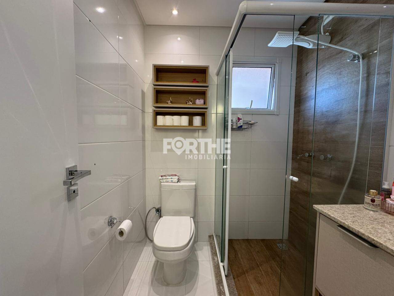 Apartamento à venda no Coqueiral: 