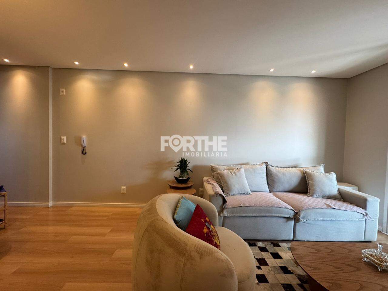 Apartamento à venda no Coqueiral: 