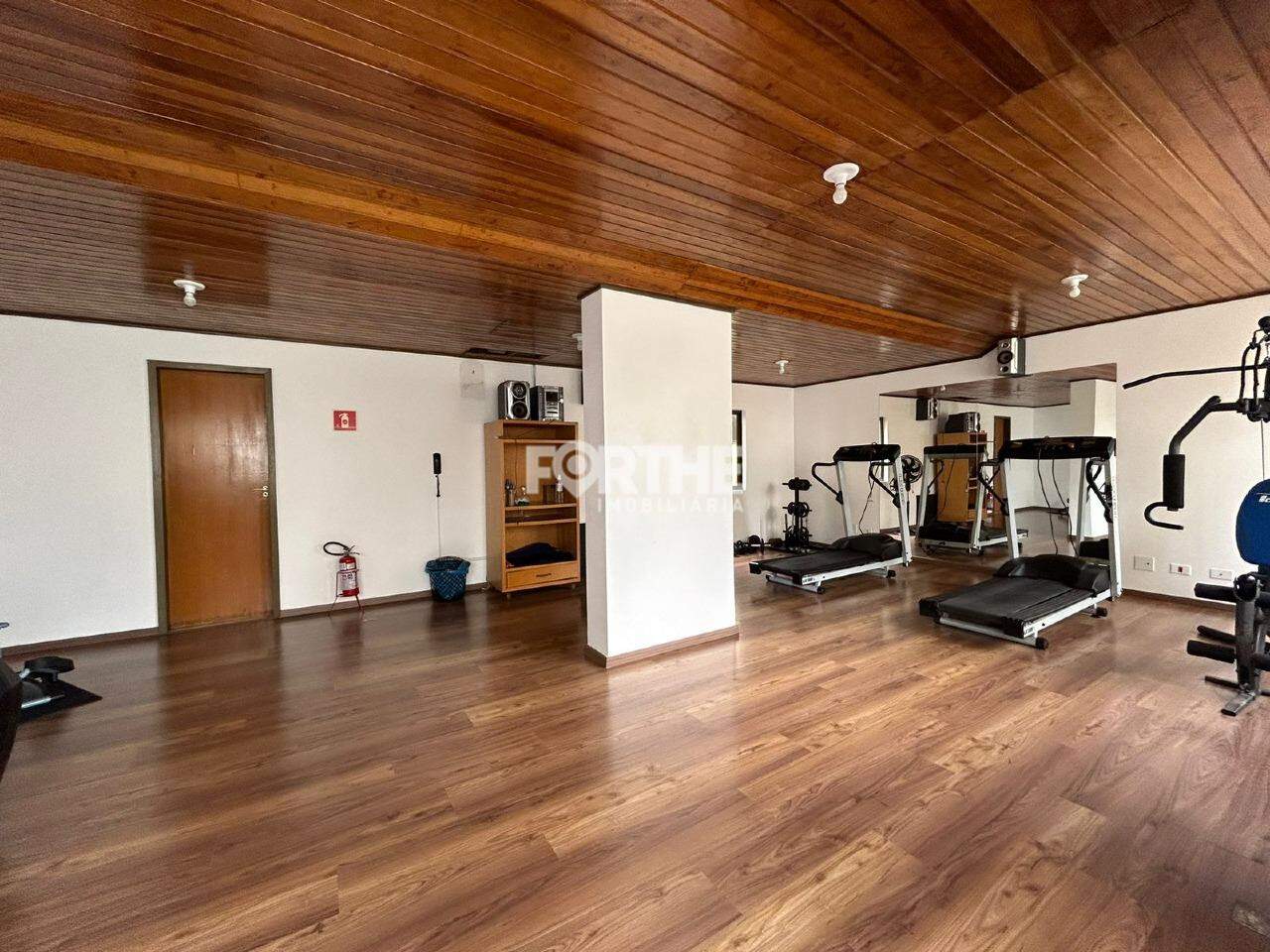 Apartamento para aluguel no Country: 
