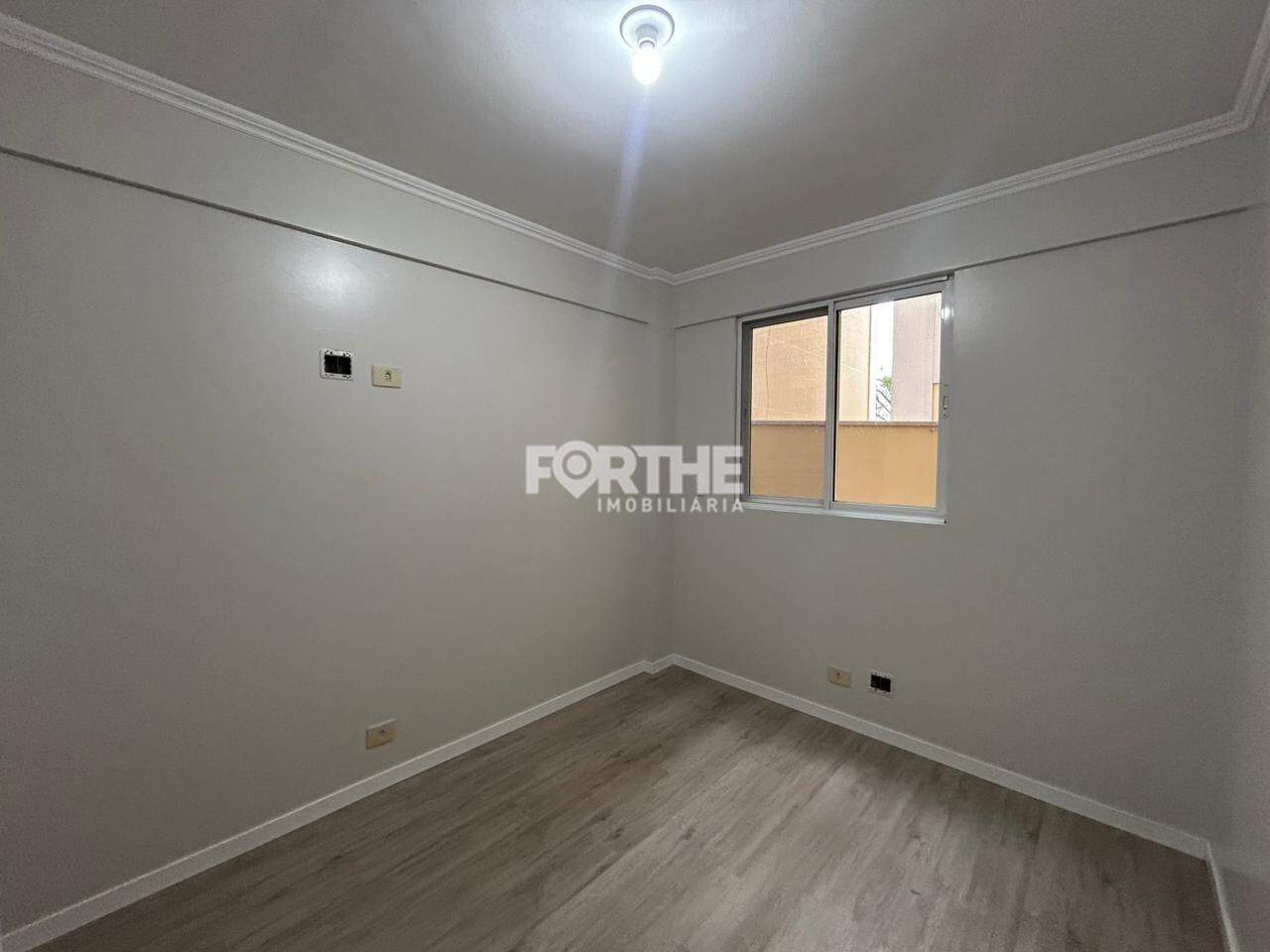 Apartamento para aluguel no Country: 