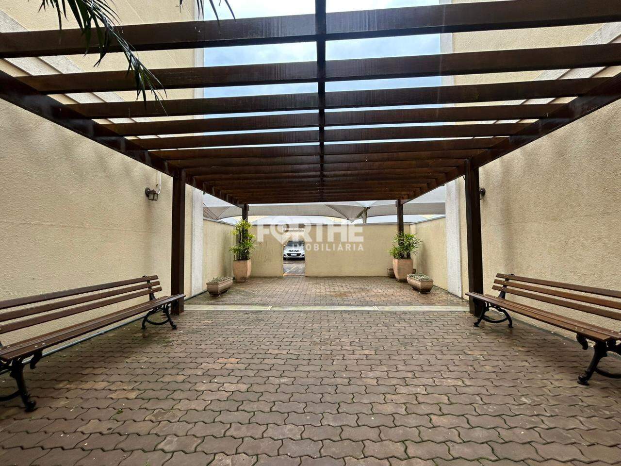 Apartamento para aluguel no Country: 