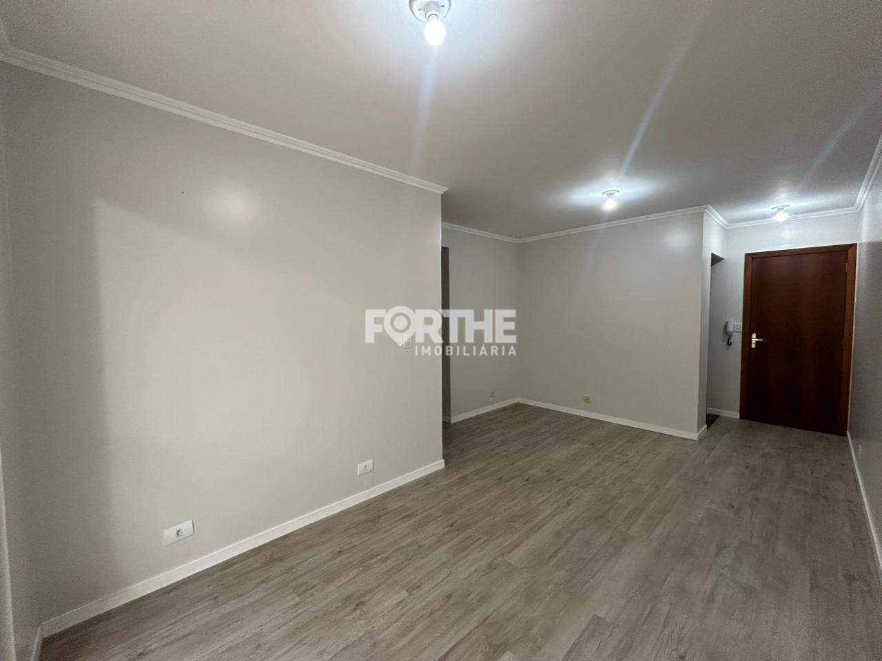 Apartamento para aluguel no Country: 