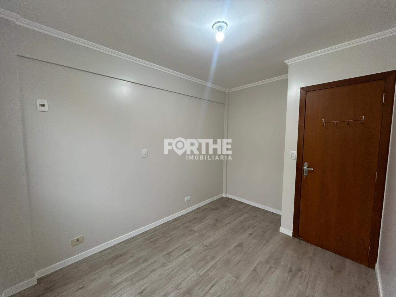 Apartamento para aluguel no Country: 