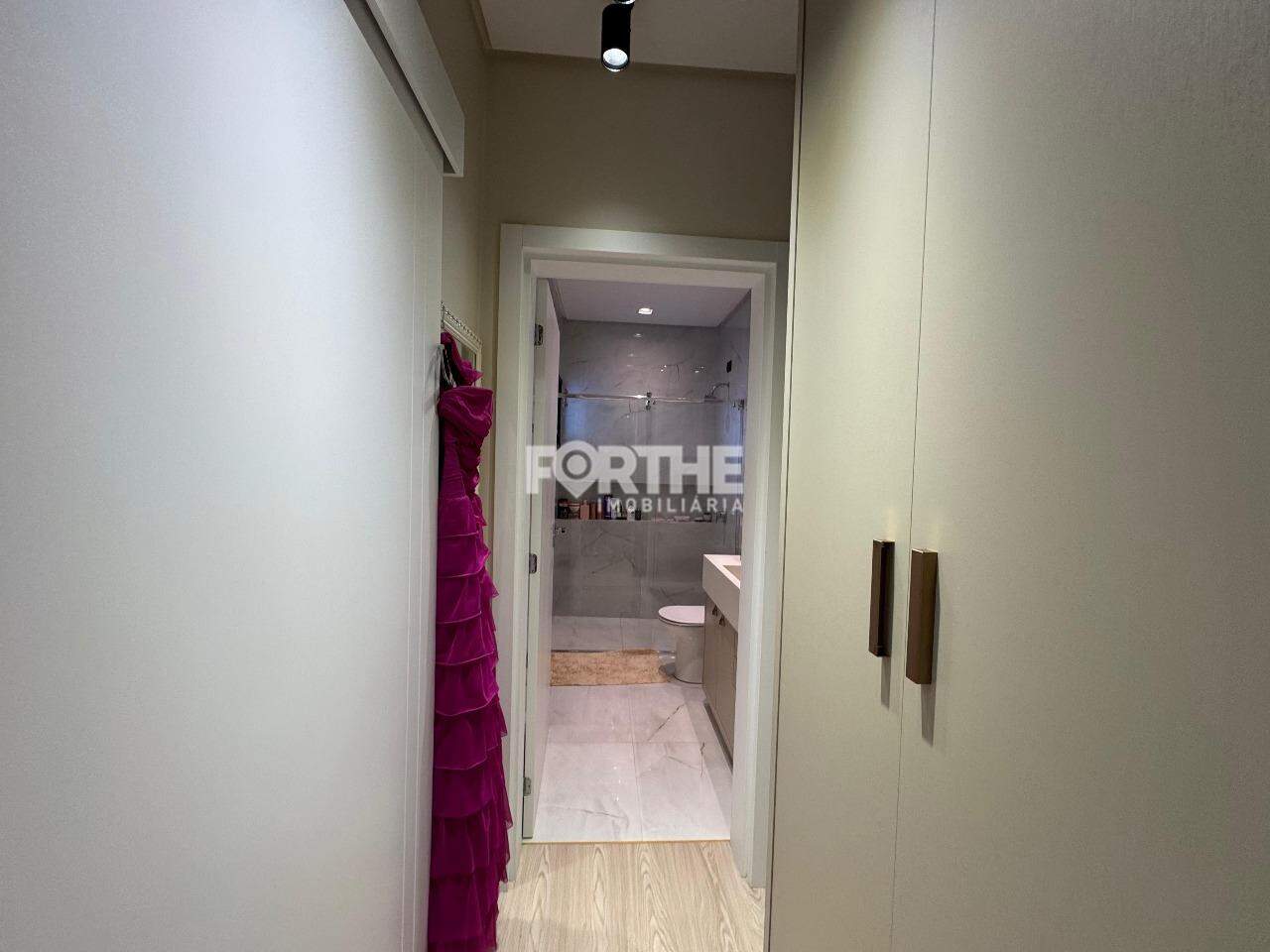 Sobrado em condomínio à venda no FAG: 