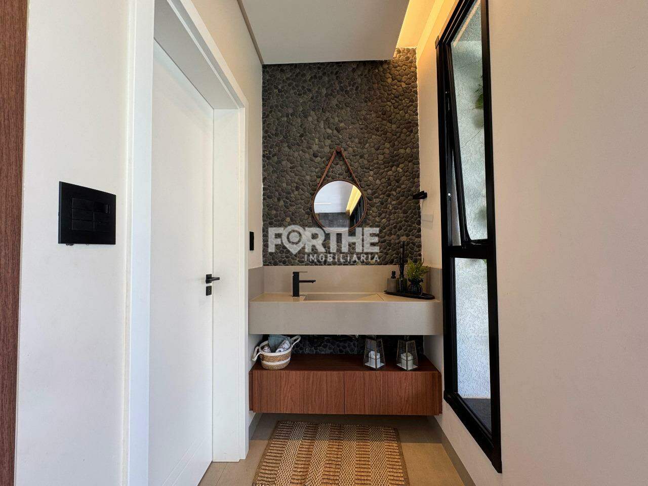 Sobrado em condomínio à venda no FAG: 