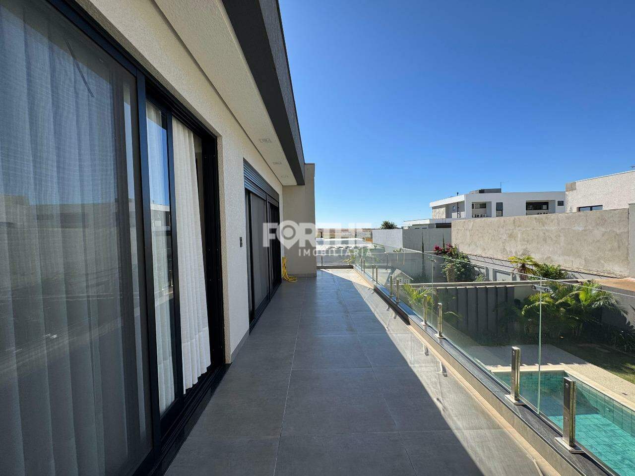 Sobrado em condomínio à venda no FAG: 