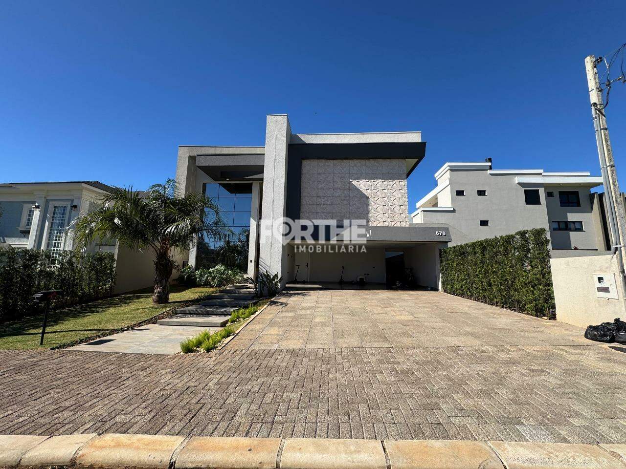 Sobrado em condomínio à venda no FAG: 