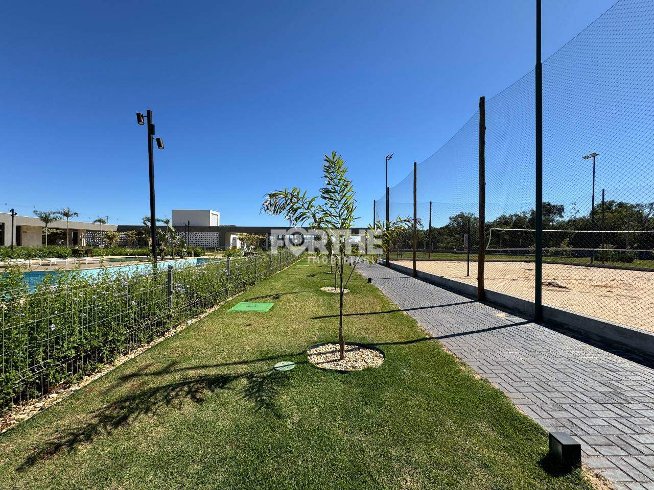 Terreno em condomínio à venda no FAG: 