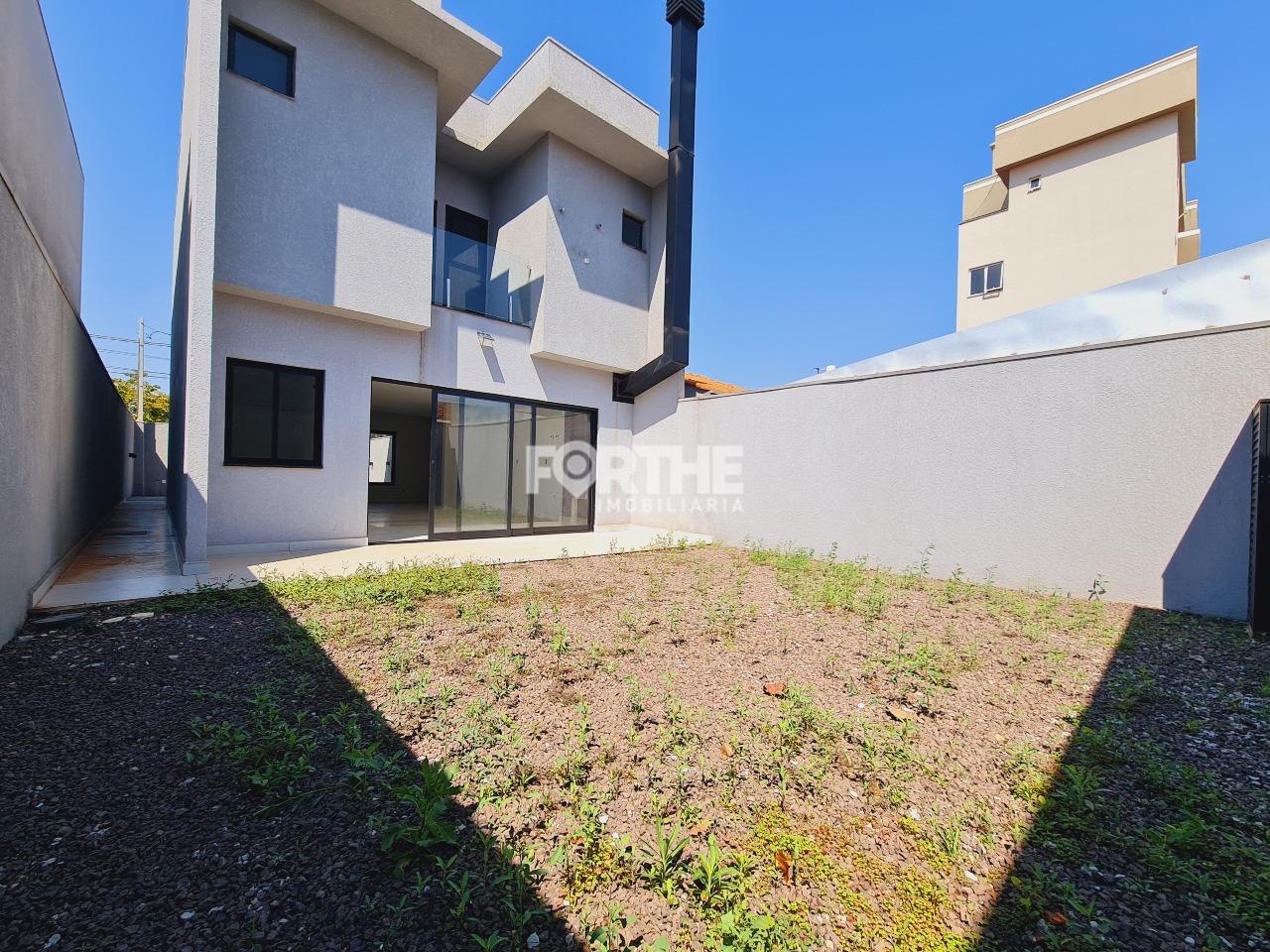 Sobrado à venda no Coqueiral: 