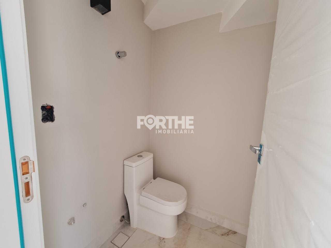 Sobrado à venda no Coqueiral: 