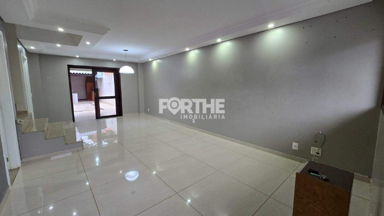 Sobrado à venda no Maria Luiza:
