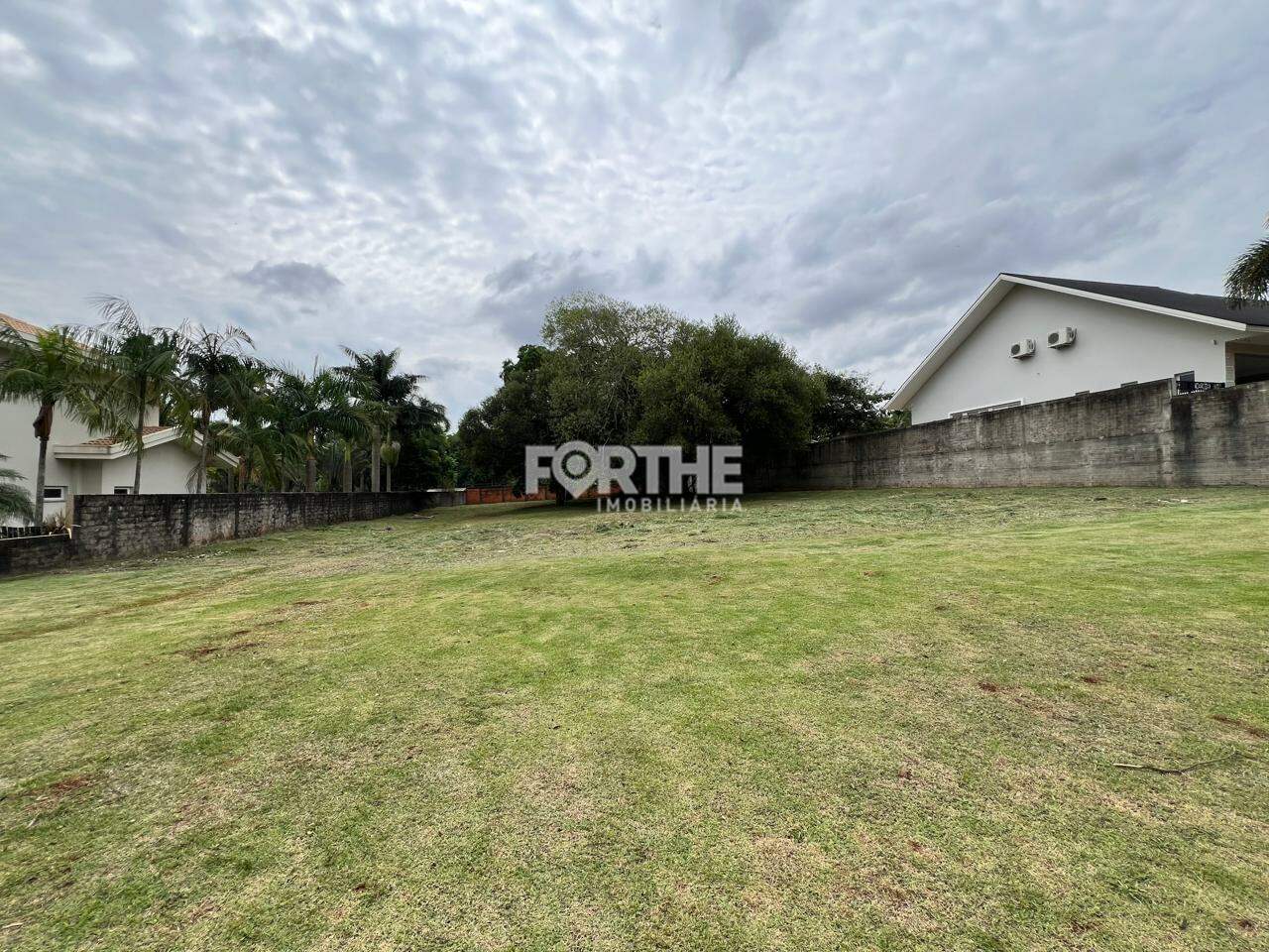 Terreno em condomínio à venda no Parque Verde: 