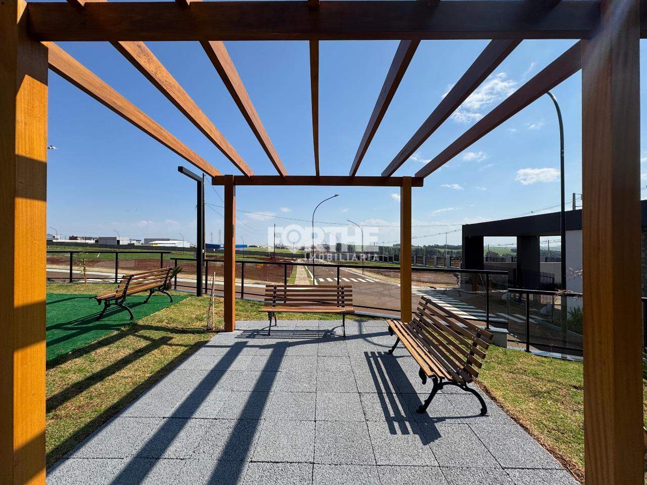 Terreno em condomínio à venda no Vista Linda: 