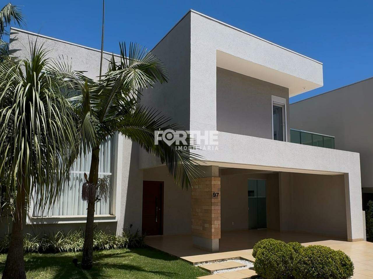 Sobrado em Condomínio 3 Dormitórios Alto Alegre 350m²