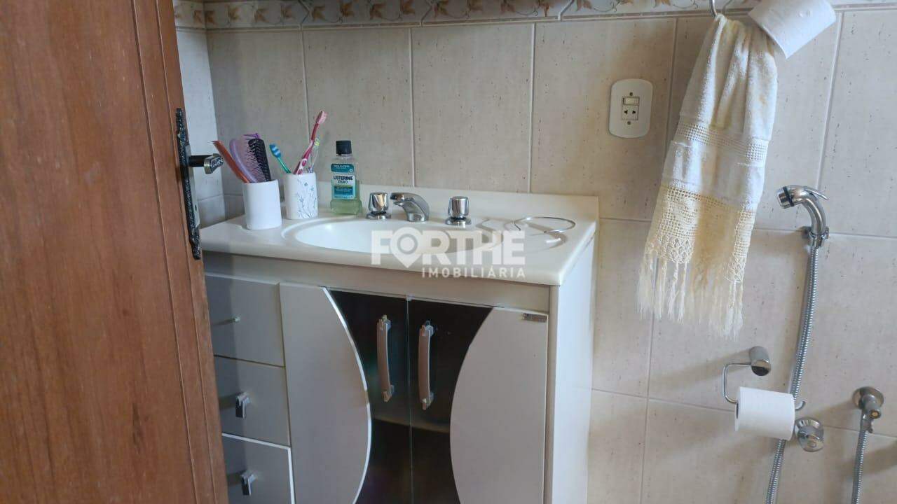 Sobrado à venda no Pioneiros Catarinenses: 