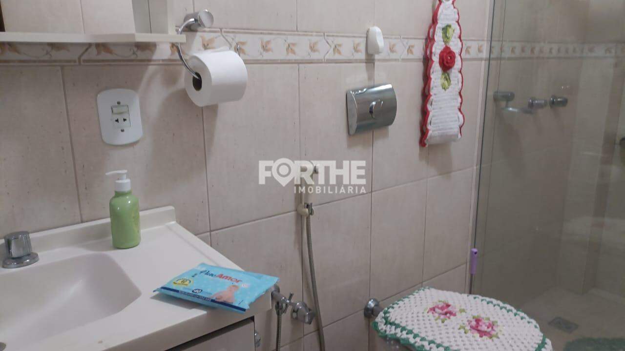 Sobrado à venda no Pioneiros Catarinenses: 