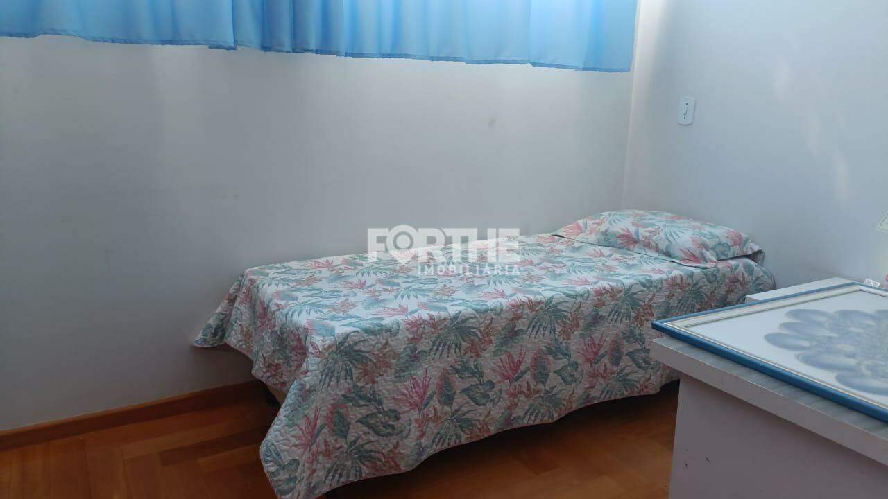 Sobrado à venda no Pioneiros Catarinenses: 