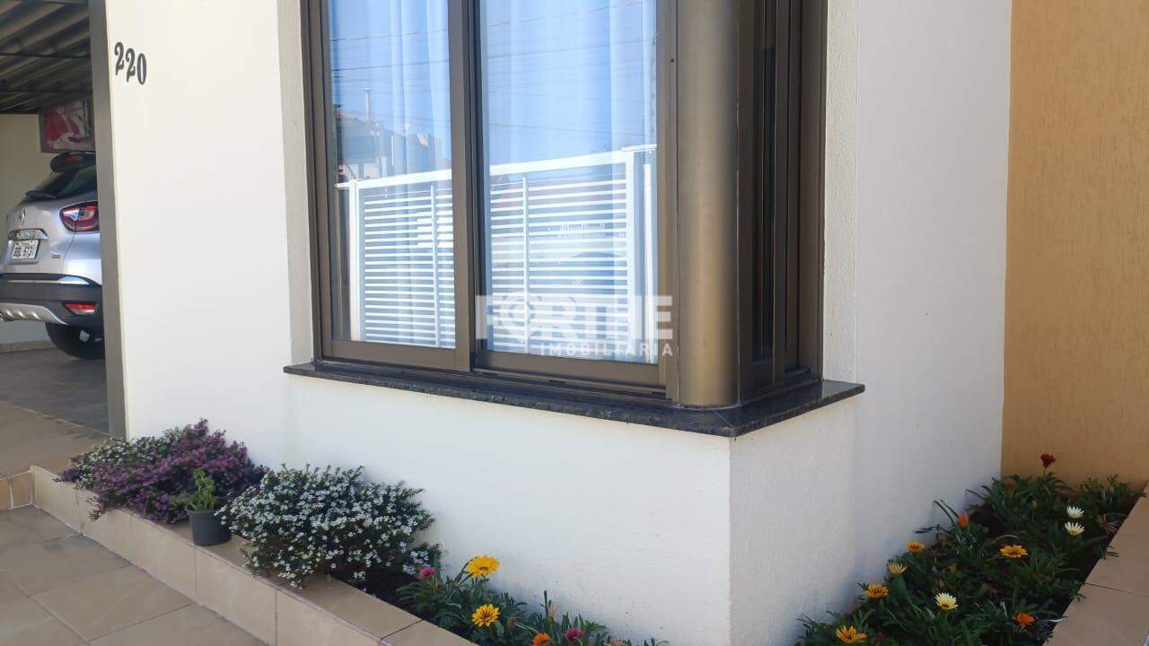 Sobrado à venda no Pioneiros Catarinenses: 