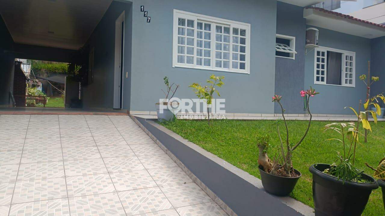 Casa à venda no Região do Lago: 
