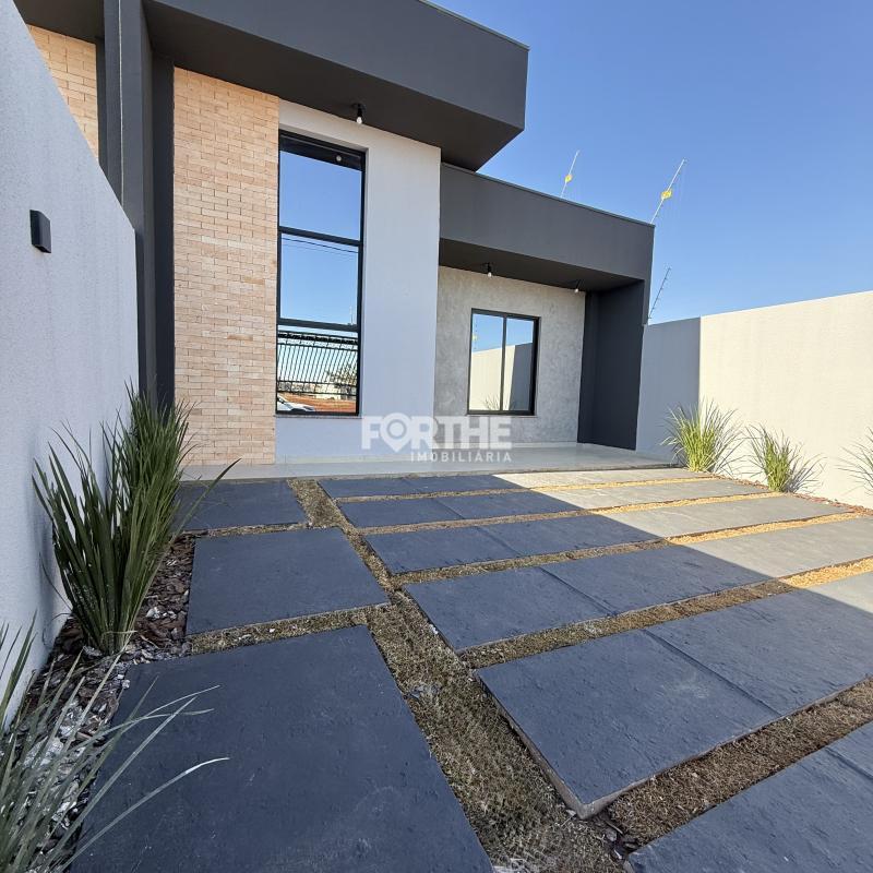 Casa 2 Dormitórios Paraíso Tropical I 67m²