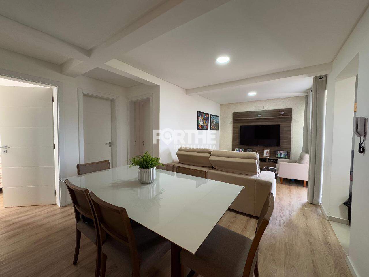 Apartamento 3 Dormitórios Recanto Tropical 80m²