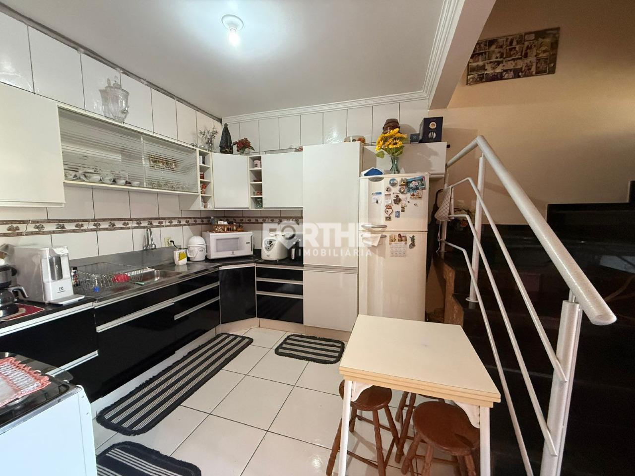 Sobrado à venda no Região do Lago: 