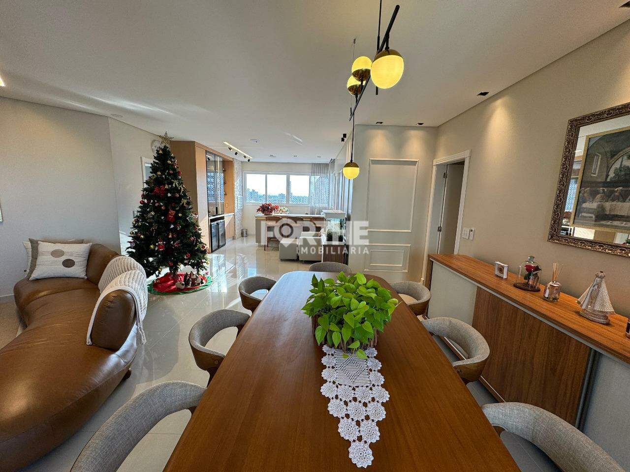 Apartamento 3 Dormitórios Centro 186m²