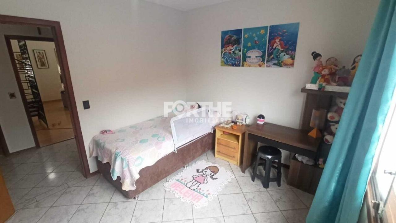 Casa à venda no Recanto Tropical: 